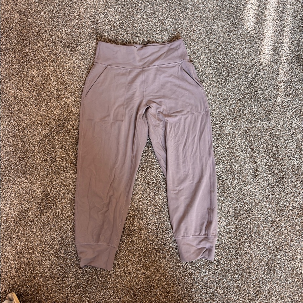 Lululemon cropped align joggers